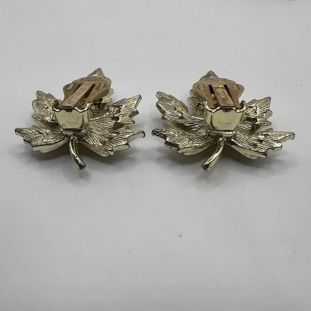 Sarah Coventry Leaf‎ Brooch Earrings Clip On Gold Silver Tone Holiday Pin